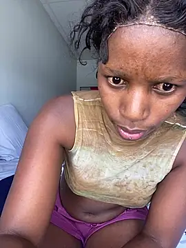 Snapshot of PrimaDonnaxx chatting on February 6, 2026, 3:26 pm PrimaDonnaxx online show from February 6, 2026, 3:26 pm