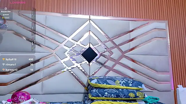 Rizantella online show from February 18, 2026, 2:18 am