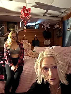 Snapshot of BeautifulFire23 chatting on February 19, 2026, 4:25 pm BeautifulFire23 online show from February 19, 2026, 4:25 pm