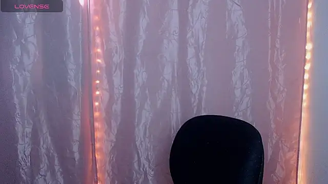 Snapshot of Anita23__ chatting on May 6, 2026, 1:27 pm Anita23 online show from May 6, 2026, 1:27 pm