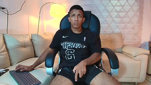 ricky spensar23cm  online show from April 18, 2026, 12:14 am