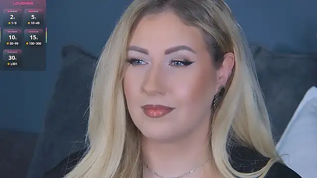 Snapshot of OndinaNoire chatting on February 17, 2026, 8:26 pm OndinaNoire online show from February 17, 2026, 8:26 pm