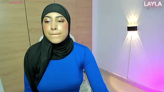 LAY LA  online show from March 14, 2026, 9:53 pm