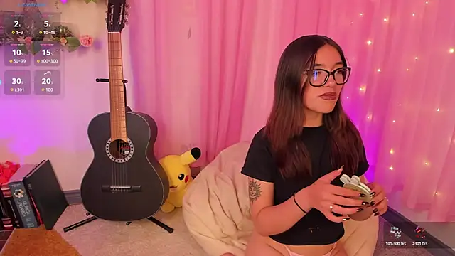 MaJo Prettty online show from May 19, 2026, 8:48 pm