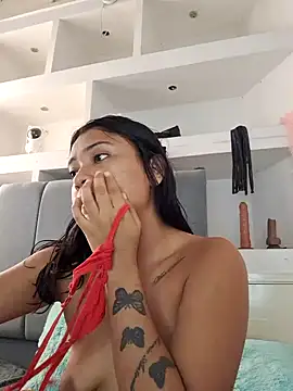 Layla em online show from February 22, 2026, 2:37 pm