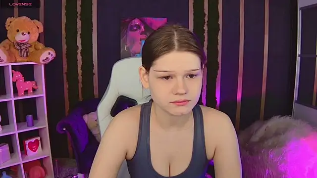 Snapshot of Lunatrend chatting on March 25, 2026, 6:19 am Lunatrend online show from March 25, 2026, 6:19 am