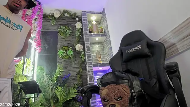 Snapshot of Rpoolrboy chatting on February 24, 2026, 8:07 pm Rpoolrboy online show from February 24, 2026, 8:07 pm