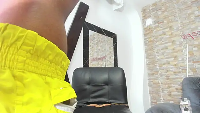 Snapshot of Rpoolrboy chatting on April 15, 2026, 5:31 pm Rpoolrboy online show from April 15, 2026, 5:31 pm