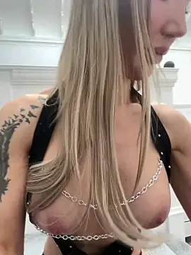 Allana29 online show from May 17, 2026, 5:09 pm