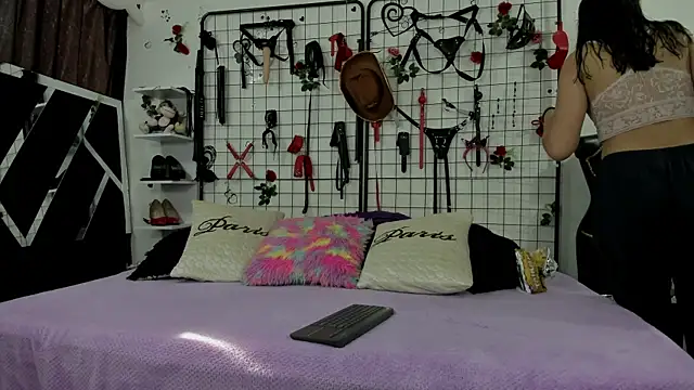 playful-girls online show from February 17, 2026, 1:40 pm