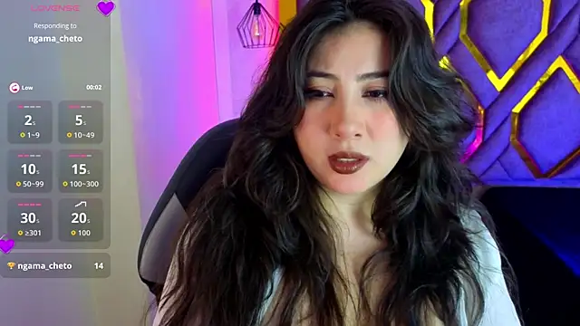 Snapshot of Luvienne chatting on May 25, 2026, 6:58 pm Luvienne online show from May 25, 2026, 6:58 pm