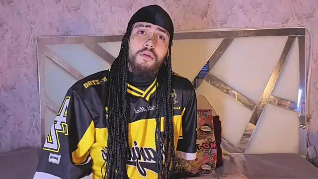 Snapshot of Benny_and_Mark chatting on March 3, 2026, 3:56 am Benny and Mark online show from March 3, 2026, 3:56 am