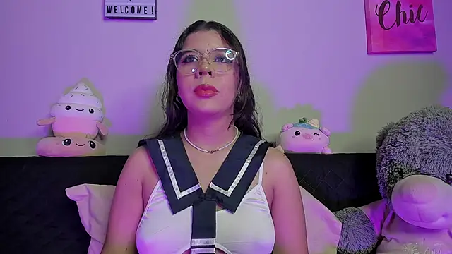 ViolettM online show from March 25, 2026, 5:19 pm