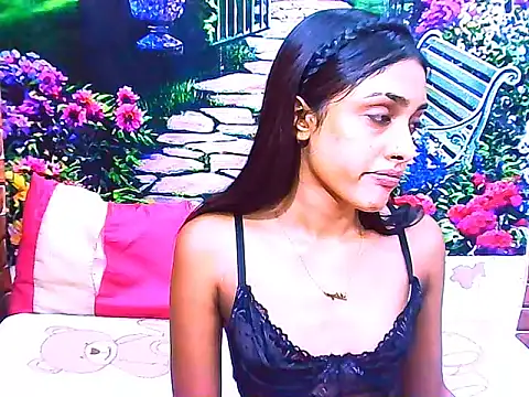 Snapshot of IndianPretty14u2Luv chatting on April 15, 2026, 6:31 am IndianPretty14u2Luv online show from April 15, 2026, 6:31 am