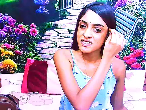 Snapshot of IndianPretty14u2Luv chatting on April 15, 2026, 6:37 pm IndianPretty14u2Luv online show from April 15, 2026, 6:37 pm
