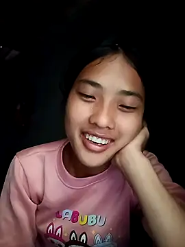 Snapshot of Hoa-tuylip chatting on March 7, 2026, 9:39 am Hoa-tuylip online show from March 7, 2026, 9:39 am