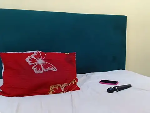 Snapshot of FreakyMelanin18 chatting on February 12, 2026, 8:26 pm FreakyMelanin18 online show from February 12, 2026, 8:26 pm