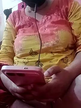 Snapshot of Sweety_queen2580 chatting on February 23, 2026, 7:44 pm Sweety queen2580 online show from February 23, 2026, 7:44 pm