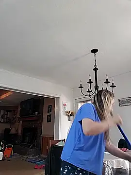 Sunflower0025 online show from March 6, 2026, 7:21 pm