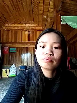 derylove  online show from February 27, 2026, 4:23 am