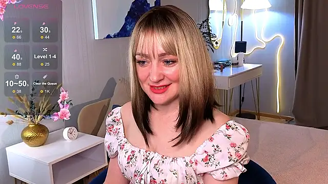 Oliiviaa  online show from February 18, 2026, 8:21 am