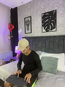 Snapshot of bliinkii_and_luka_ chatting on March 27, 2026, 1:22 pm bliinkii and luka online show from March 27, 2026, 1:22 pm