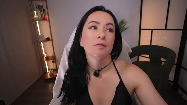 Snapshot of giselle_smith chatting on March 24, 2026, 6:13 pm giselle smith online show from March 24, 2026, 6:13 pm