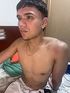 CreamKingg online show from February 4, 2026, 5:13 am