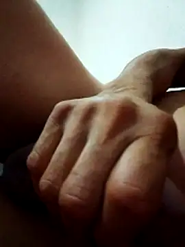 dilduarte26 online show from February 26, 2026, 10:25 am