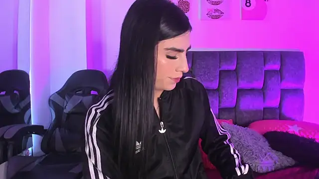 Snapshot of Isabella_Moon9 chatting on April 15, 2026, 12:12 pm Isabella Moon9 online show from April 15, 2026, 12:12 pm