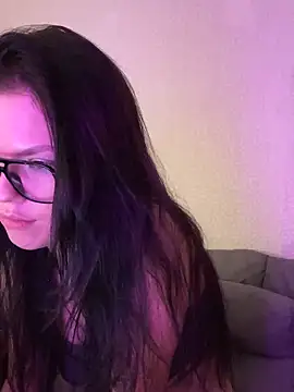 EvaSweetMe online show from May 13, 2026, 8:06 pm