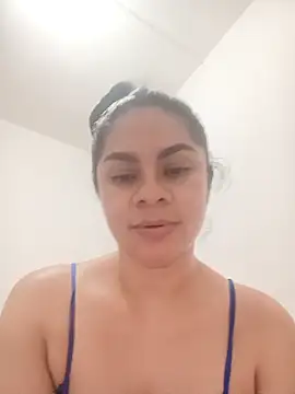 Snapshot of luna_pinky chatting on March 8, 2026, 2:04 am luna pinky online show from March 8, 2026, 2:04 am