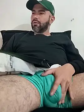 hairyandbigmann online show from March 10, 2026, 8:36 pm