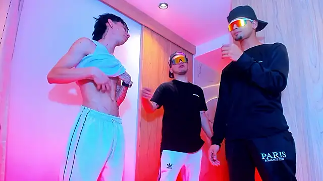 TheBatMansion online show from February 3, 2026, 6:22 am