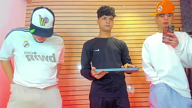 TheBatMansion online show from April 9, 2026, 6:13 am