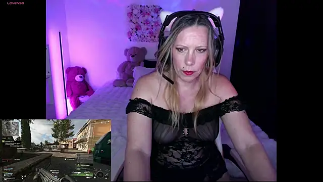 Snapshot of ArchangelTheFrancaise chatting on April 23, 2026, 9:17 pm ArchangelTheFrancaise online show from April 23, 2026, 9:17 pm