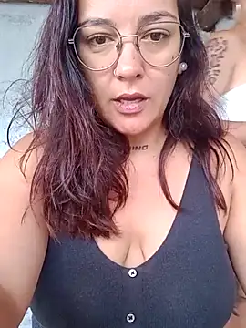 kuramaqueen online show from February 21, 2026, 6:09 pm