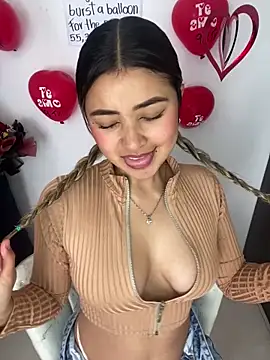 Snapshot of sweetlove- chatting on February 18, 2026, 3:08 pm sweetlove- online show from February 18, 2026, 3:08 pm