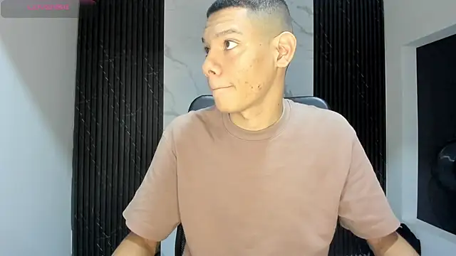 milo cruz  online show from February 9, 2026, 3:21 am