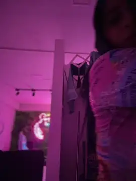 Snapshot of Sasha-18 chatting on February 19, 2026, 1:29 pm Sasha-18 online show from February 19, 2026, 1:29 pm