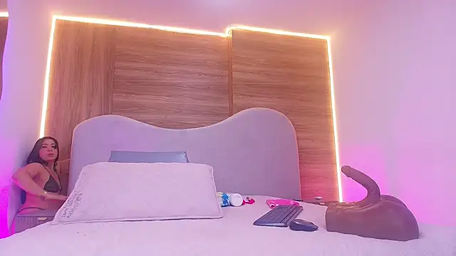 Snapshot of shaina_adams chatting on March 21, 2026, 11:59 am shaina adams online show from March 21, 2026, 11:59 am