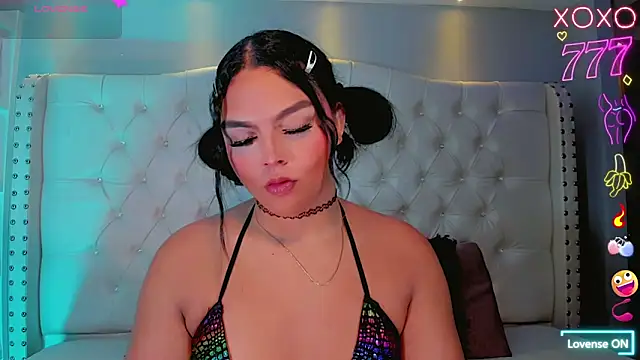Maia Hotts online show from May 21, 2026, 7:54 pm