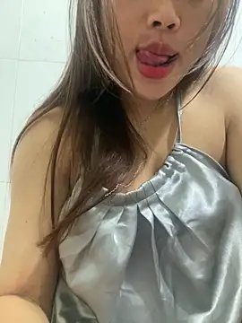 Snapshot of Emxinhka1 chatting on March 22, 2026, 11:41 pm Emxinhka1 online show from March 22, 2026, 11:41 pm