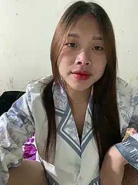 Snapshot of Emxinhka1 chatting on March 28, 2026, 12:32 am Emxinhka1 online show from March 28, 2026, 12:32 am