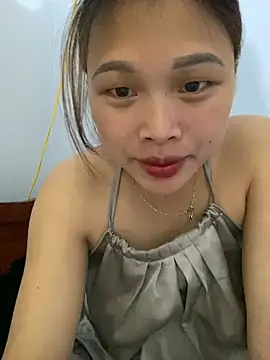 Snapshot of Emxinhka1 chatting on April 3, 2026, 11:30 am Emxinhka1 online show from April 3, 2026, 11:30 am