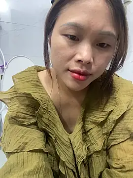 Snapshot of Emxinhka1 chatting on April 7, 2026, 5:57 pm Emxinhka1 online show from April 7, 2026, 5:57 pm