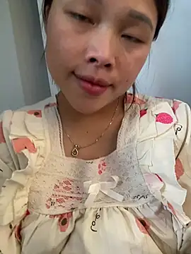 Snapshot of Emxinhka1 chatting on April 11, 2026, 8:07 am Emxinhka1 online show from April 11, 2026, 8:07 am