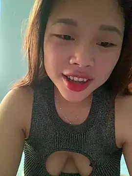 Snapshot of Emxinhka1 chatting on April 21, 2026, 3:35 am Emxinhka1 online show from April 21, 2026, 3:35 am