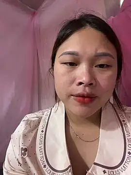 Snapshot of Emxinhka1 chatting on April 27, 2026, 7:06 am Emxinhka1 online show from April 27, 2026, 7:06 am