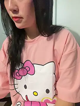 hotgirl-sexy online show from April 16, 2026, 3:02 pm